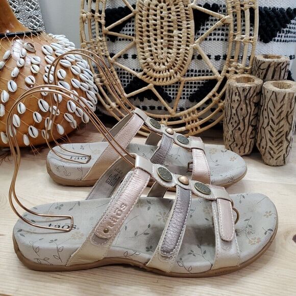 Taos Prize Women 11/42 Slide Slip On Sandals Metallic Strappy Leather Comfort - Picture 2 of 12